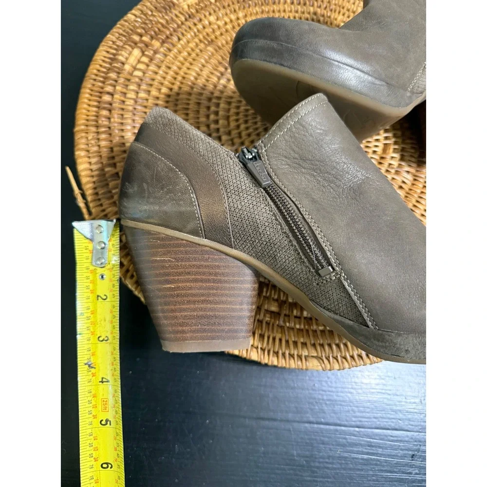 Dansko Women Taupe Leather Metallic Bronze Zip Ankle Bootie Shootie 41 3511